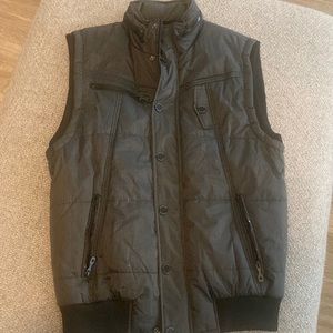 New mens vest size L